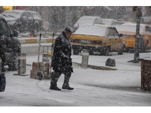 Yozgat’ta Kar Yağışı Etkili Oldu