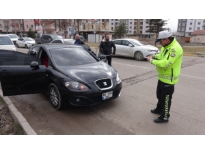 Aksaray’da Trafik Magandasına 2 Bin 744 Tl Ceza Kesildi