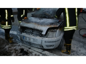 Park Halindeki Otomobilde Yangın