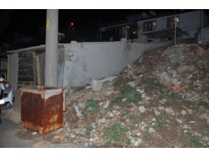 Yeni Doğan Bebeği Çöpe Attılar