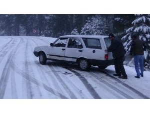 Kazdağları’nda Kar Yağışı Hayatı Olumsuz Etkiliyor