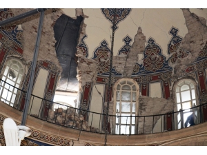 6,8’lik Elazığ Depremi Tarihi Yapıları Da Vurdu