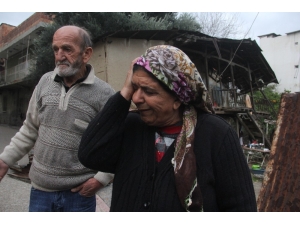 2 Aydır Yan Yatmış Evde Yaşam Mücadelesi Verdiler