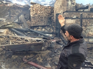 Bir Mahalle Yangında Kül Oldu