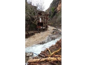 Yahyalı’da Sel Yıktı Geçti