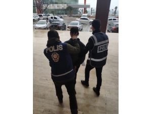 İzmir’de 9 Evi Soyan Hırsız Yakalandı