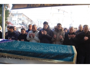 Uçak Kazasında Ölen Diş Hekimi Kadın Son Yolculuğuna Uğurlandı