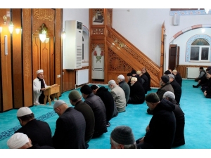 Sivas’ta Eller Semaya Açıldı