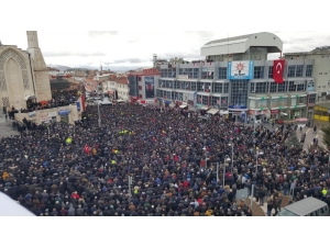 Şehit Çelik’i Binlerce Kişi Uğurladı