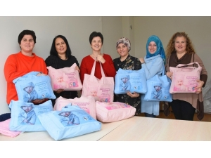 Aliağalı Üretici Kadınlardan ‘Hoş Geldin Bebek’ Seti