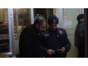 Kavga Ettiği Kişiyi Ve Kafedeki Müşteriyi Ayağından Vurdu