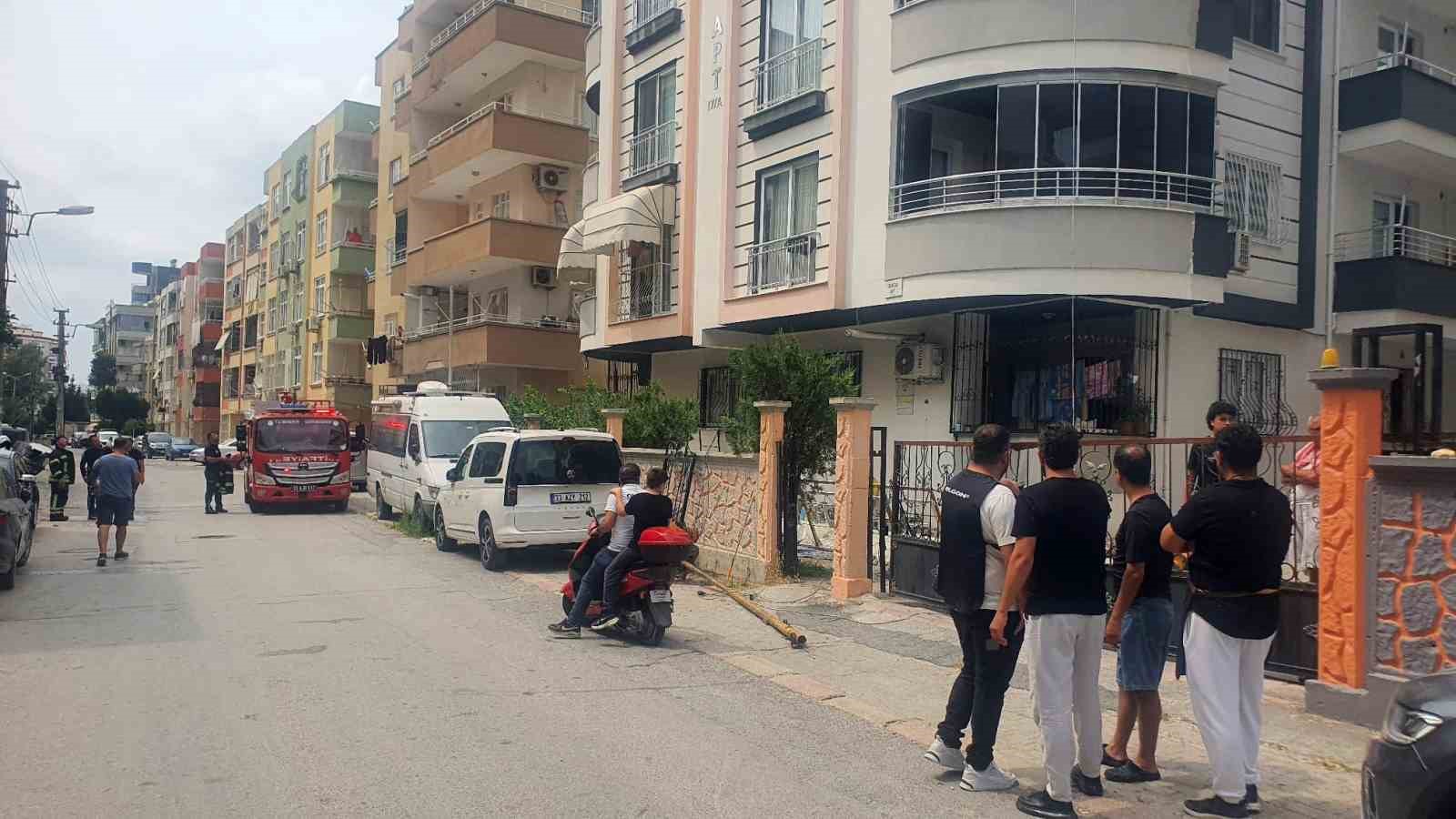 tarsus-ta-halat-koptu-2-isci-yaralandi