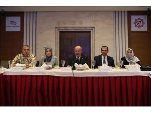 Ato Başkanı Baran Yabancı Öğrencilerle Bir Araya Geldi