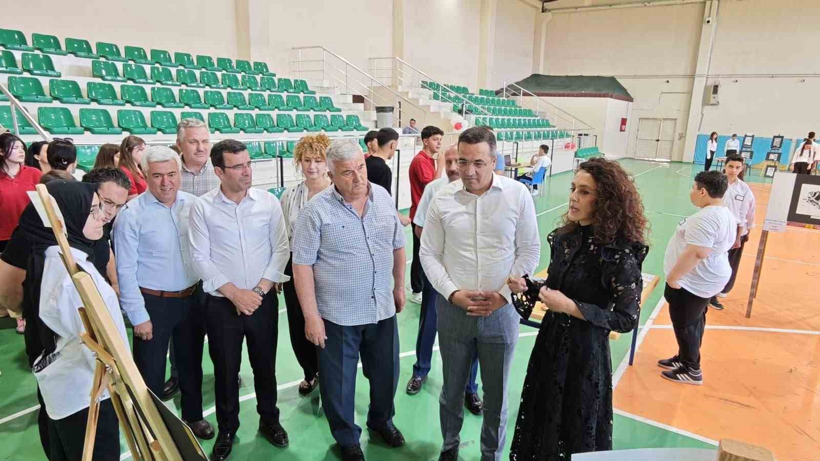 sarigol-de-genc-yeteneklerden-sanat-soleni