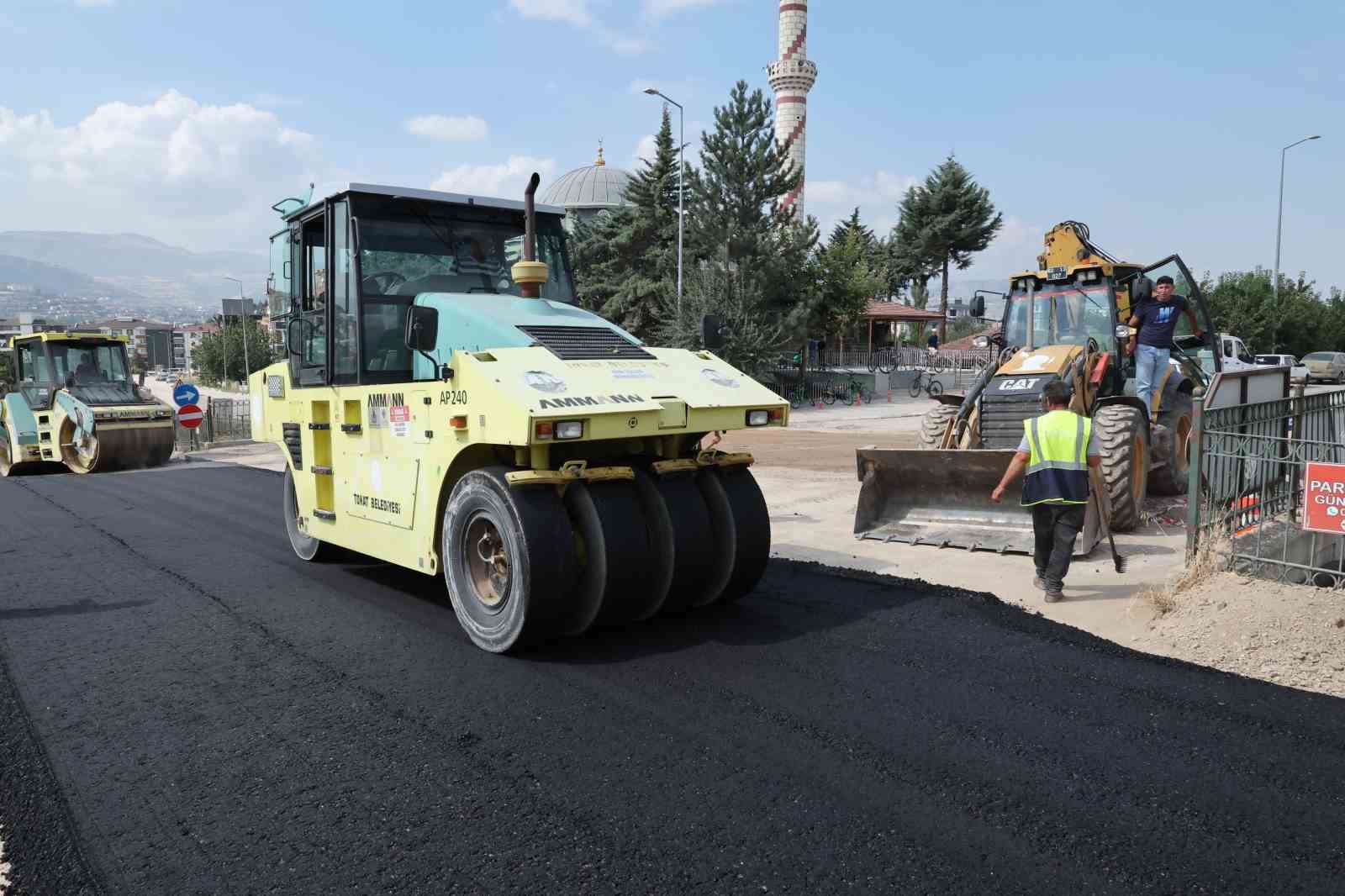 gunesli-mahallesi-fidanlik-caddesi-nde-asfalt-calismalari-tamamlaniyor