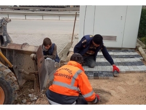 Bayırköy’de Deforme Olan Kaldırımların Yenileniyor