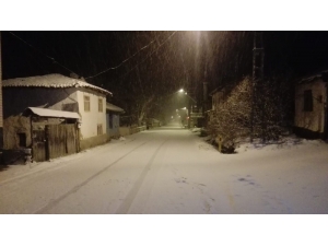 Kar Kalınlığı 10 Dakikada 10 Santimetreyi Geçti