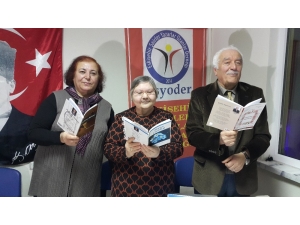 Şairler Ve Ozanlar, ‘Sevgi Ve Saygı’ Konulu Şiirlerini Okuyup Türkülerini Söylediler