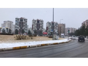 Diyarbakır’da Kar Yağışı Hayatı Olumsuz Etkiledi
