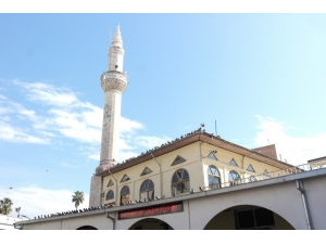 Küçük Minare Camii İbadete Geçici Olarak Ara Verdi