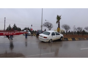 Kilis’te Trafik Kazası: 3 Yaralı