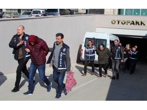 Arkadaştan Gelen Milyonluk Hırsızlığa 5 Tutuklama