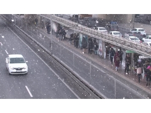 Kar Yağışı Etkisini Sürdürmeye Devam Ediyor