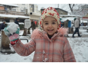 Karın Keyfini En Çok Çocuklar Çıkardı