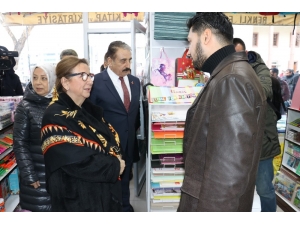 Bakan Pekcan, Esnaflarla Buluştu