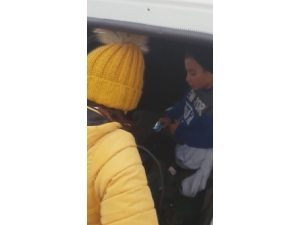 Ambulans Ulaşamayınca, 12 Yaşındaki Hasta İlçe Özel İdaresi Kamyonetiyle Kurtarıldı