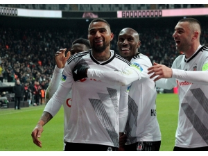 Boateng İlk Maçında Golünü Attı