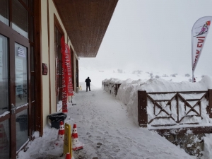 Keltepe Kayak Merkezi’nde Kar Kalınlığı 1 Metreyi Aştı
