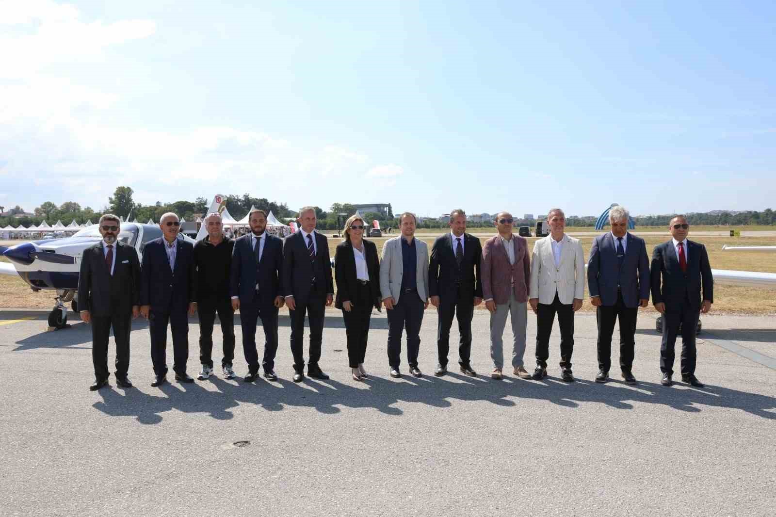 bursa-da-30-agustos-coskusu-gokyuzune-tasindi