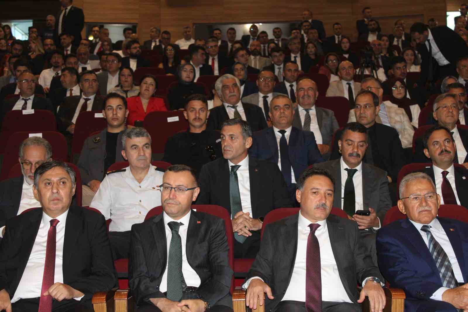kayseri-cumhuriyet-bassavcisi-habib-korkmaz-hukukun-amaci-duzeni-saglamak-kadar-vicdanlari-da-rahatlatmaktir