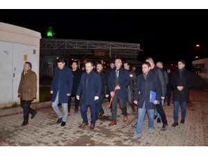 Bakan Yardımcısı Çataklı Deprem Bölgesine Gönderilecek Konteynerleri İnceledi