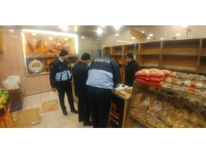 Sungurlu’da Zabıta Ekiplerinin Denetimleri Sürüyor