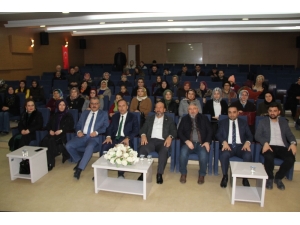 Ak Parti’den “Koruyucu Aile” Eğitimi