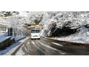 İzmit Belediyesi’nden Kar Mesaisi
