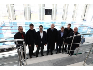 Genel Sekreter Gündoğdu’dan Dilovası Yarı Olimpik Yüzme Havuzu’na İnceleme