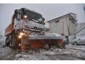Giresun Belediyesi’nin Karla Mücadelesi Sürüyor