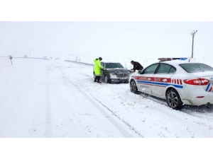 Jandarmadan Kış Yolculuklarında Hayat Kurtaran 10 Kural