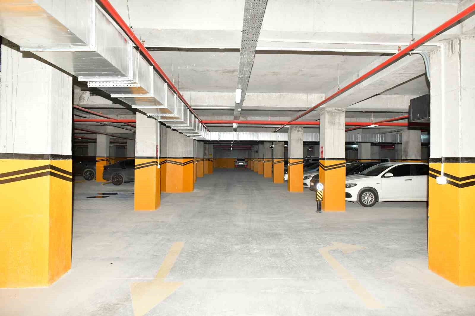 baskan-vekili-can-aksoy-doneminde-esenyurt-un-otopark-kapasitesi-iki-katina-cikti