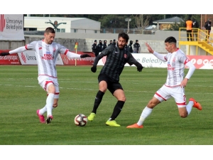 Tff 1. Lig: Ümraniyespor: 0 - Balıkesirspor: 3