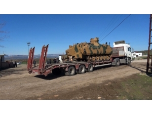 Sınıra Zbt Ve Zırhlı İş Makinesi Sevkiyatı