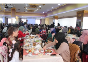 Makedonya’da Açılacak Kız Yurduna Yazar Şule Yüksel Şenler’in Adı Verilecek