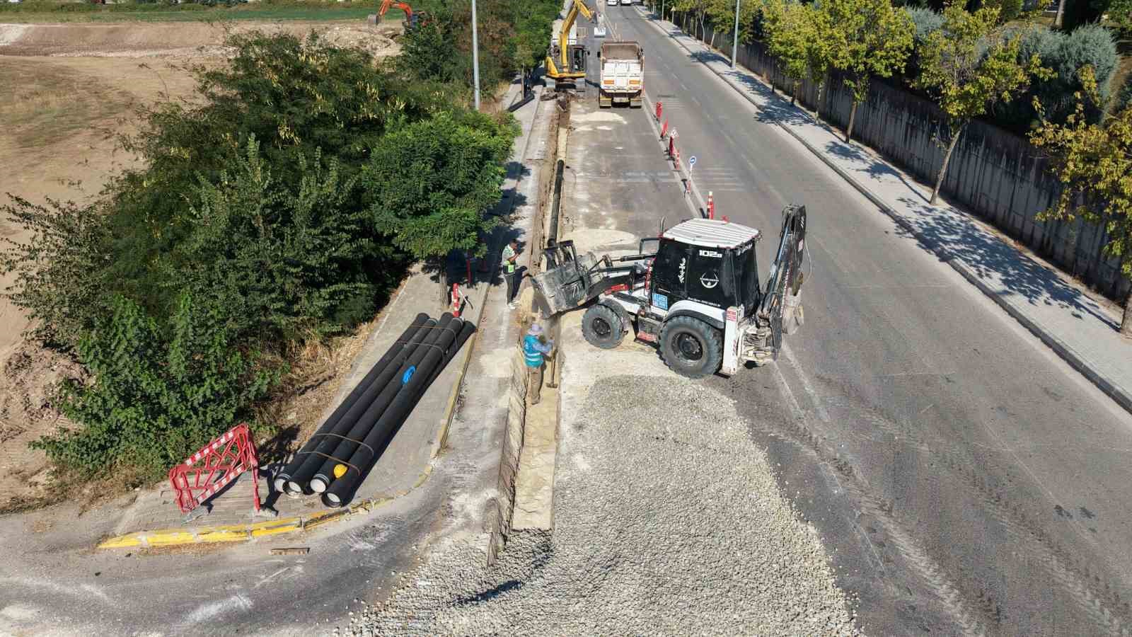 basiskele-de-iki-caddede-yenileme-projesi