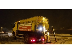 Kocasinan’da Kar Mesaisi Aralıksız Sürüyor