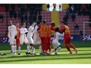 Süper Lig: Hes Kablo Kayserispor: 2 - Antalyaspor: 2 (Maç Sonucu)