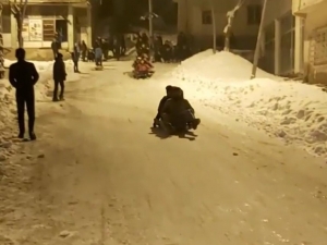 Siirtli Gençlerden Bidonlu Kızak