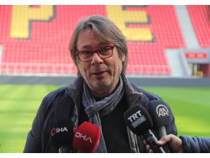 Göztepe Başkanı Mehmet Sepil: “Önemli Olan Hep Beraber Sahaya Çıkmak”